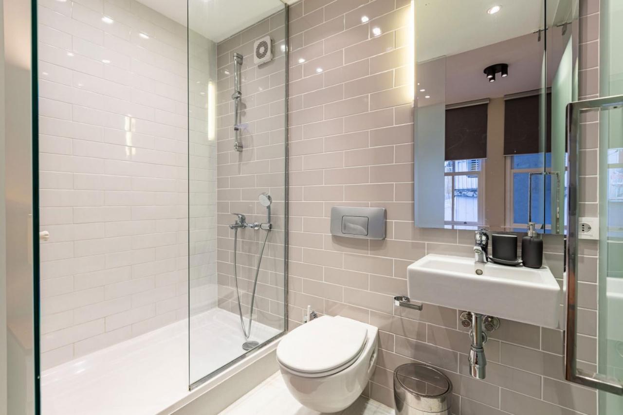 شقة Mesmerizing Flat With Bosphorus View In Beyoglu اسطنبول المظهر الخارجي الصورة