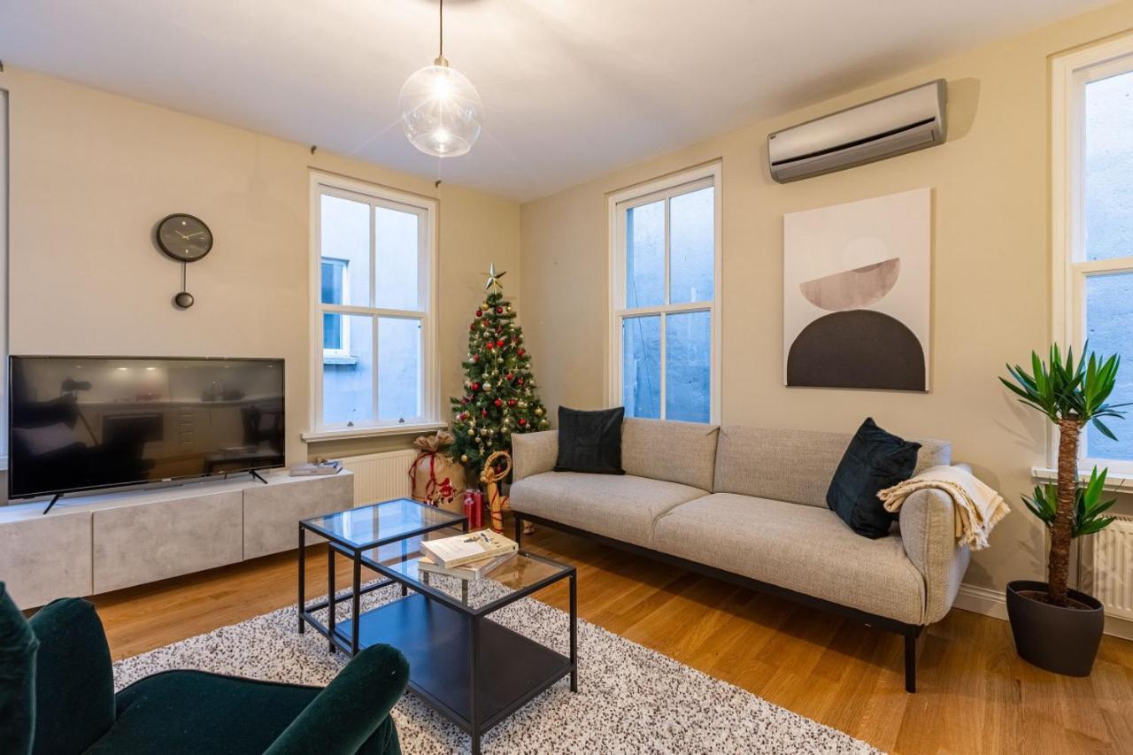 شقة Mesmerizing Flat With Bosphorus View In Beyoglu اسطنبول المظهر الخارجي الصورة