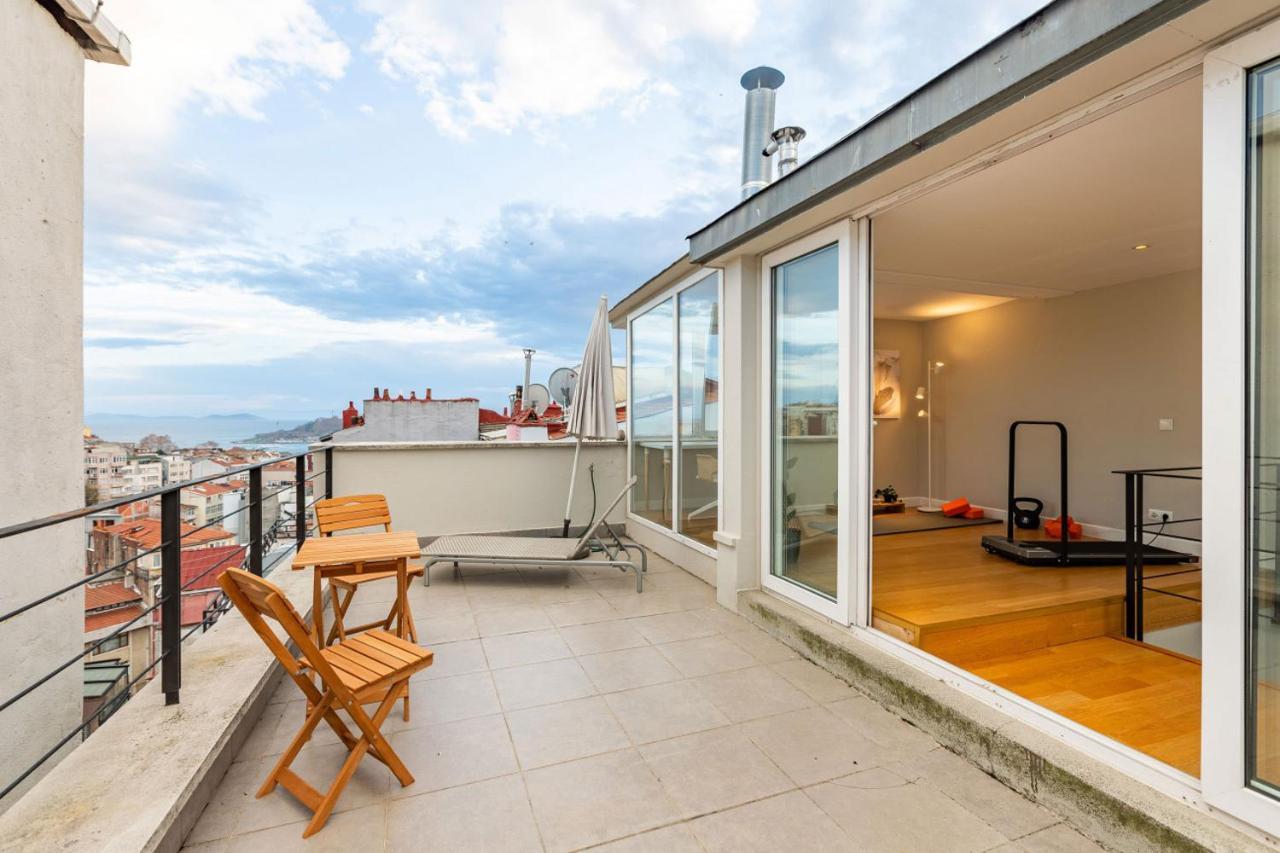 شقة Mesmerizing Flat With Bosphorus View In Beyoglu اسطنبول المظهر الخارجي الصورة