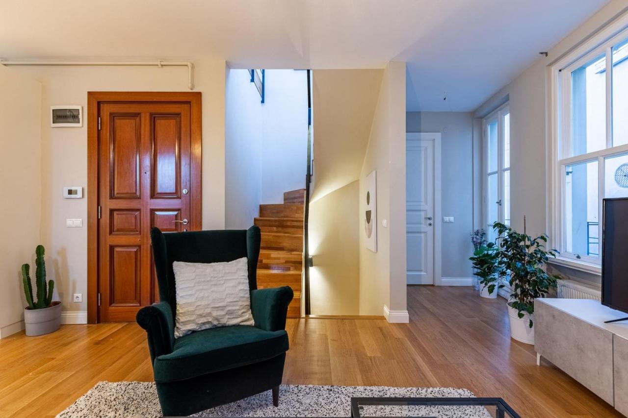 شقة Mesmerizing Flat With Bosphorus View In Beyoglu اسطنبول المظهر الخارجي الصورة