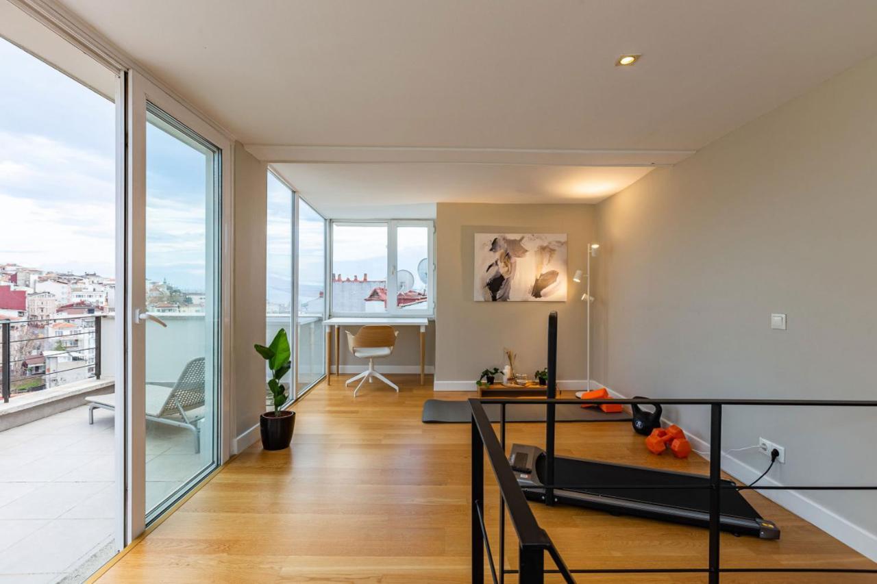شقة Mesmerizing Flat With Bosphorus View In Beyoglu اسطنبول المظهر الخارجي الصورة