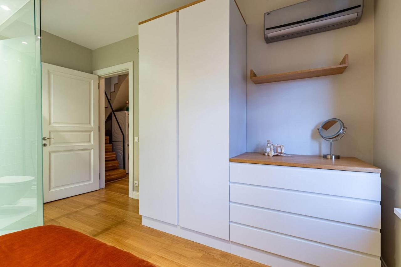 شقة Mesmerizing Flat With Bosphorus View In Beyoglu اسطنبول المظهر الخارجي الصورة