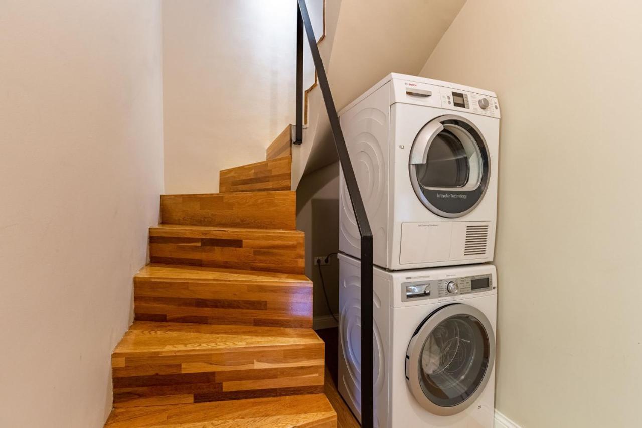 شقة Mesmerizing Flat With Bosphorus View In Beyoglu اسطنبول المظهر الخارجي الصورة